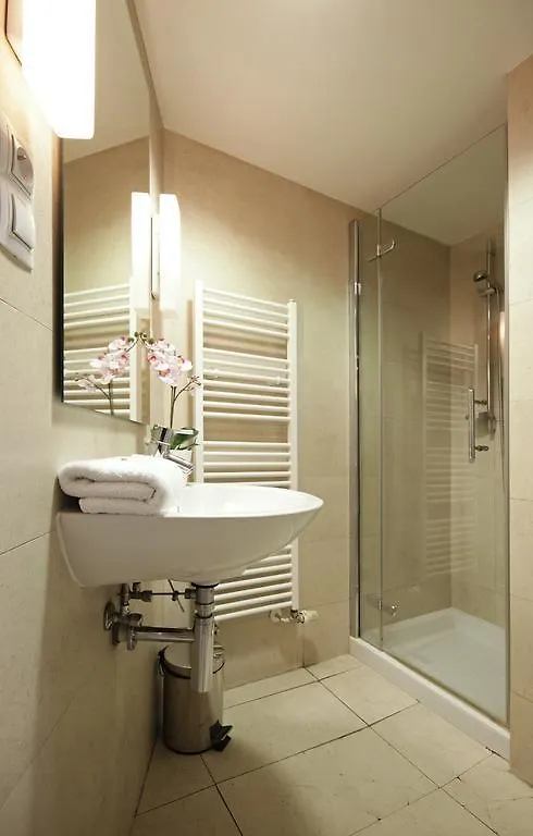 Vltava Penthouse Apartment Prague
